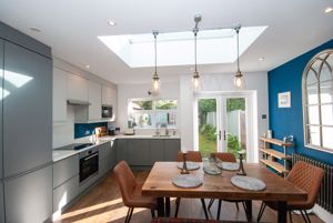 Kitchen Diner- click for photo gallery